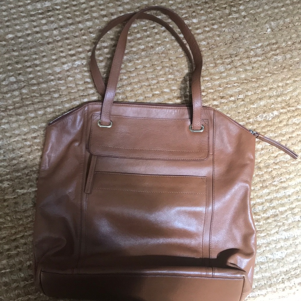 Banana Republic Large Leather Shoulder Bag - Picture 2 of 6